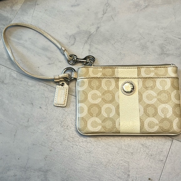 Coach Vintage wristlet Cream & tan EVC Full front pocket horse & carriage logo - Picture 3 of 12